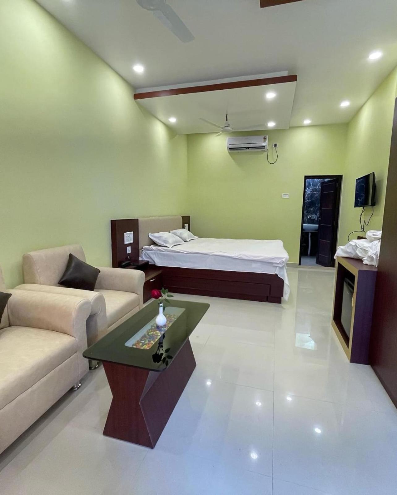 Golden View Resort And Restaurant Tajpur المظهر الخارجي الصورة
